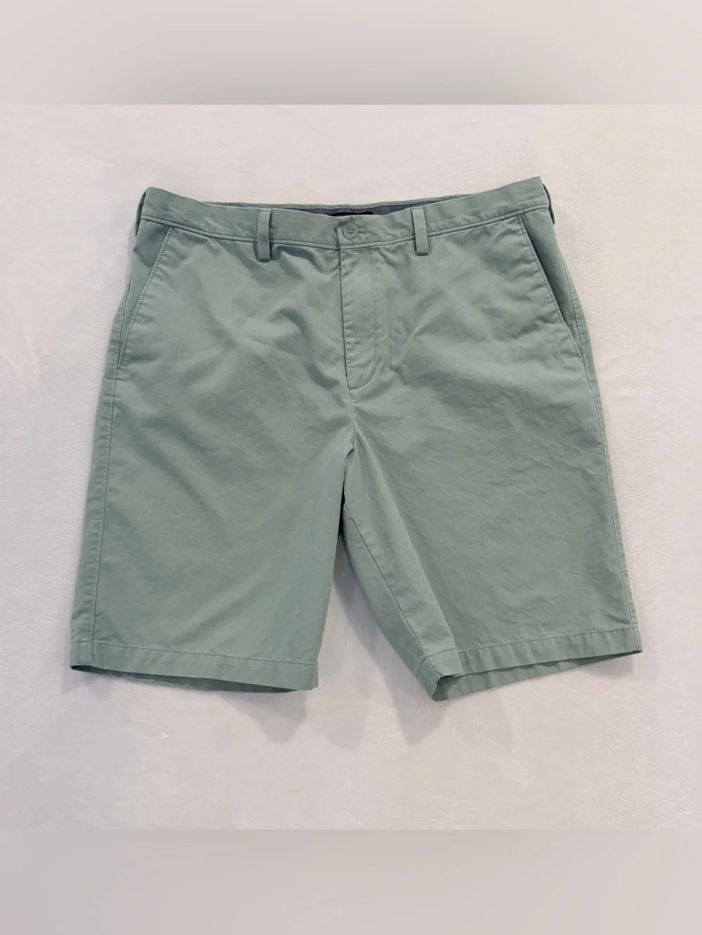 Banana Republic Emerson Short Men’s 38 Mint Green Chino Shorts